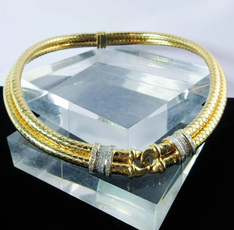DIAMOND Accents Column Necklace with 18 Karat Yellow Gold