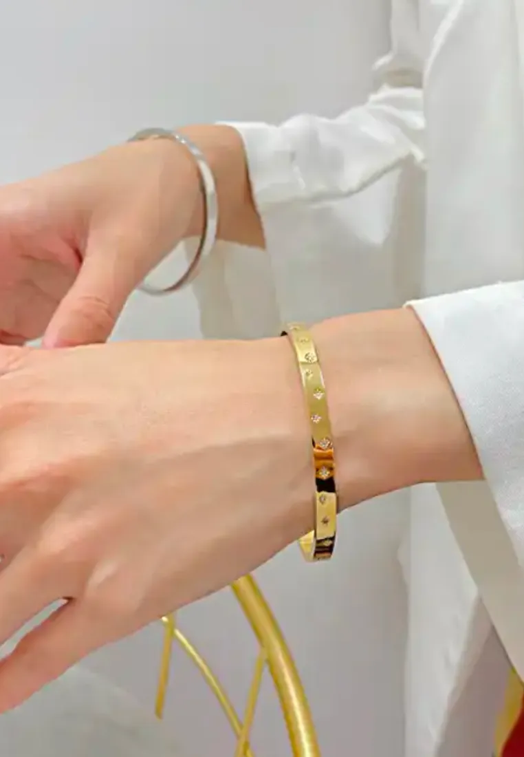 Starry Band Closed Bangle with Cubic Zirconia